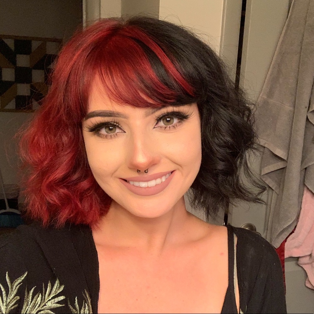 Meet your Posher, Nicole